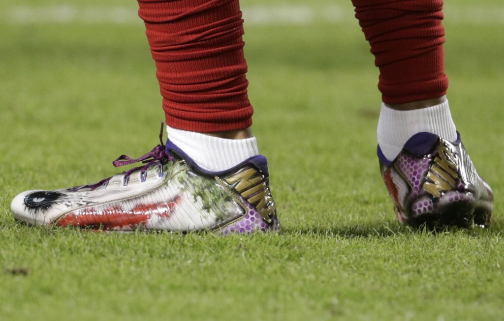 What To Look For In A New Football Cleat?